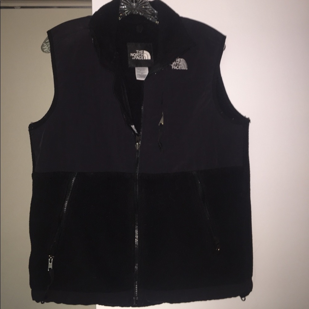 Black North Face vest