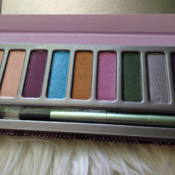 CityChick I Love Color Shadow Palette - Picture 5 of 8