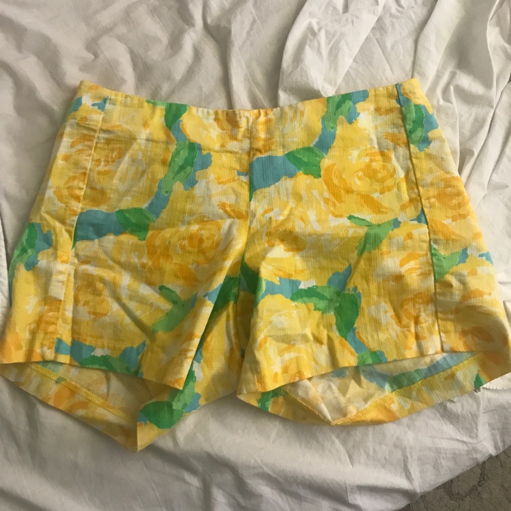 Lilly Pulitzer First Impression Shorts (Yellow)