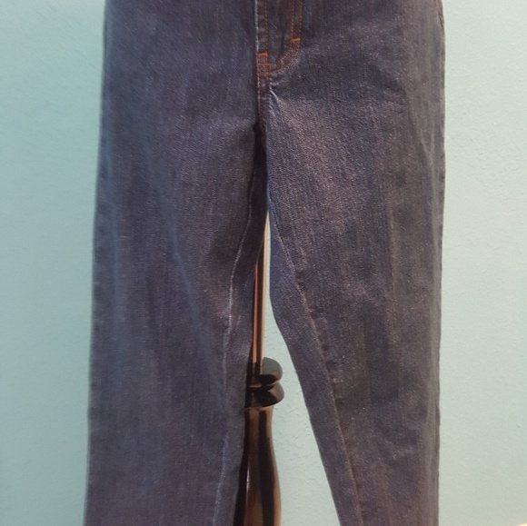 Buy Now Sale! Women's button detail jeans - Picture 3 of 4