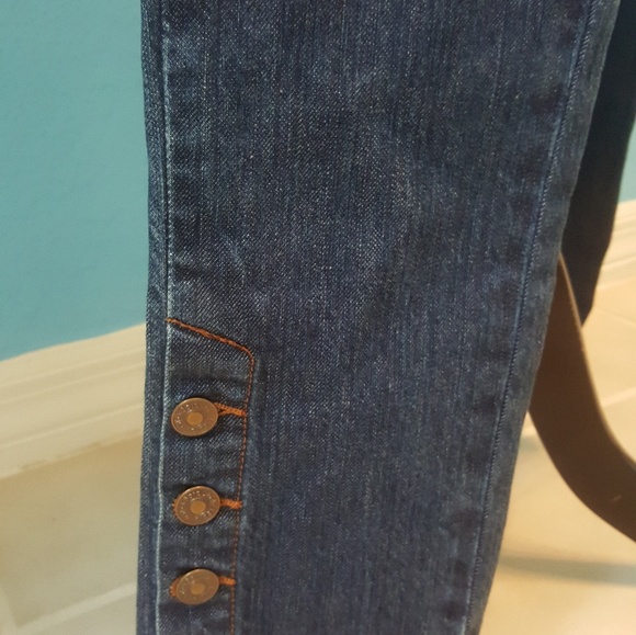 Buy Now Sale! Women's button detail jeans - Picture 4 of 4