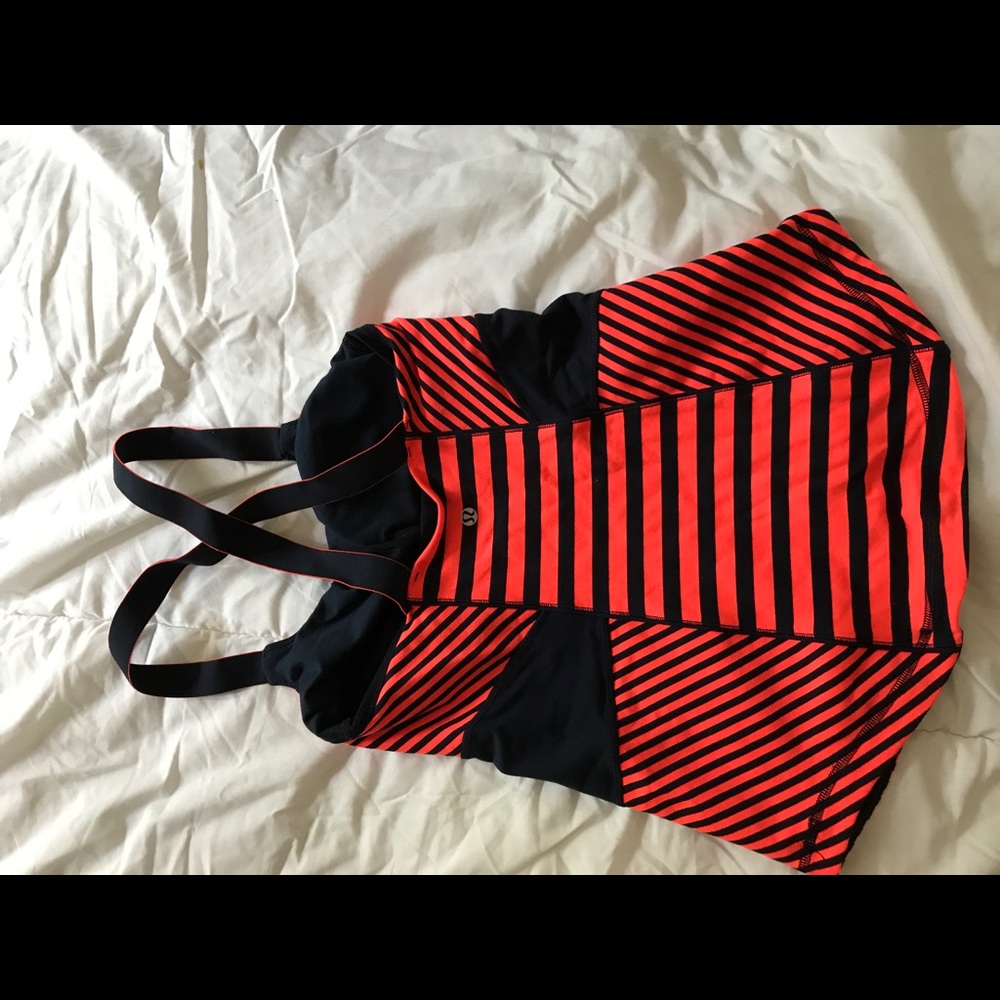 Lululemon top - Picture 2 of 4