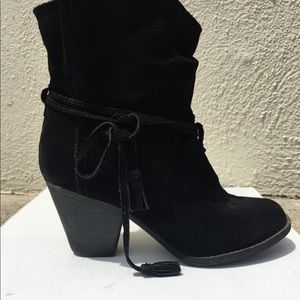 Black heeled booties
