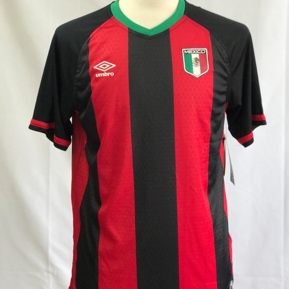 NWT $32 UMBRO MEXICO SS V-neck Soccer Jersey Adult