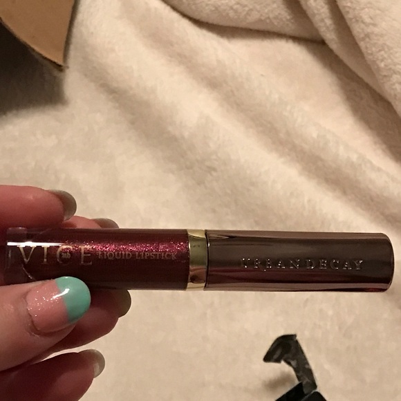 Urban Decay Liquid Lipstick - Picture 6 of 8