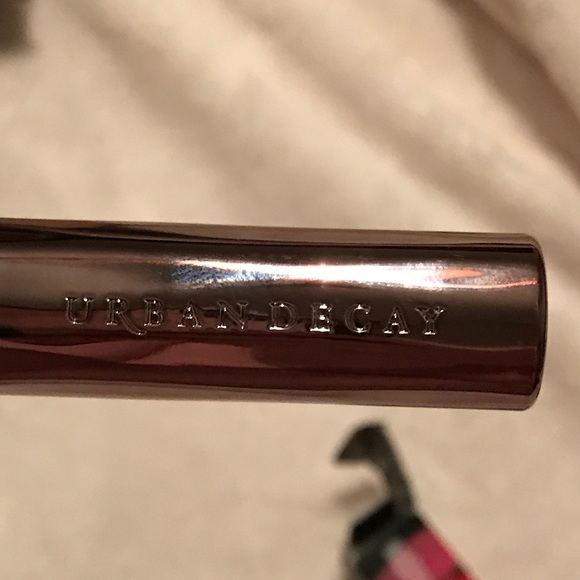 Urban Decay Liquid Lipstick - Picture 7 of 8