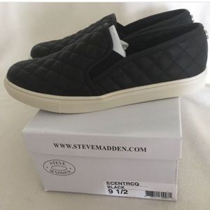 Steve Madden  BLACK ECENTRQC SLIP ON SNEAKER NEW!