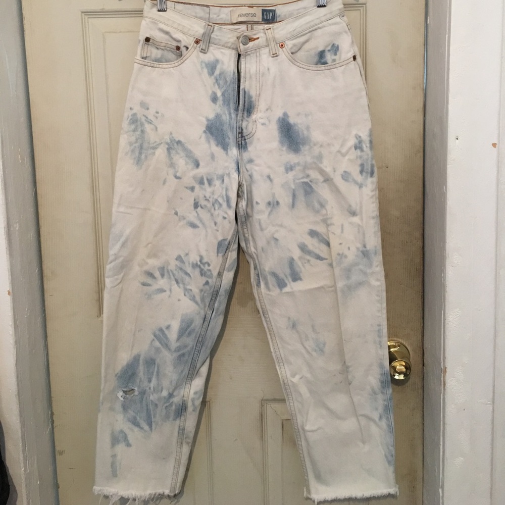 Beautiful distressed VINTAGE GAP bleached jeans