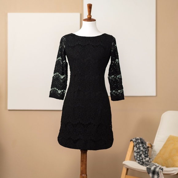 VINCE CAMUTO Black Sheath Floral Lace Dress - Picture 1 of 3