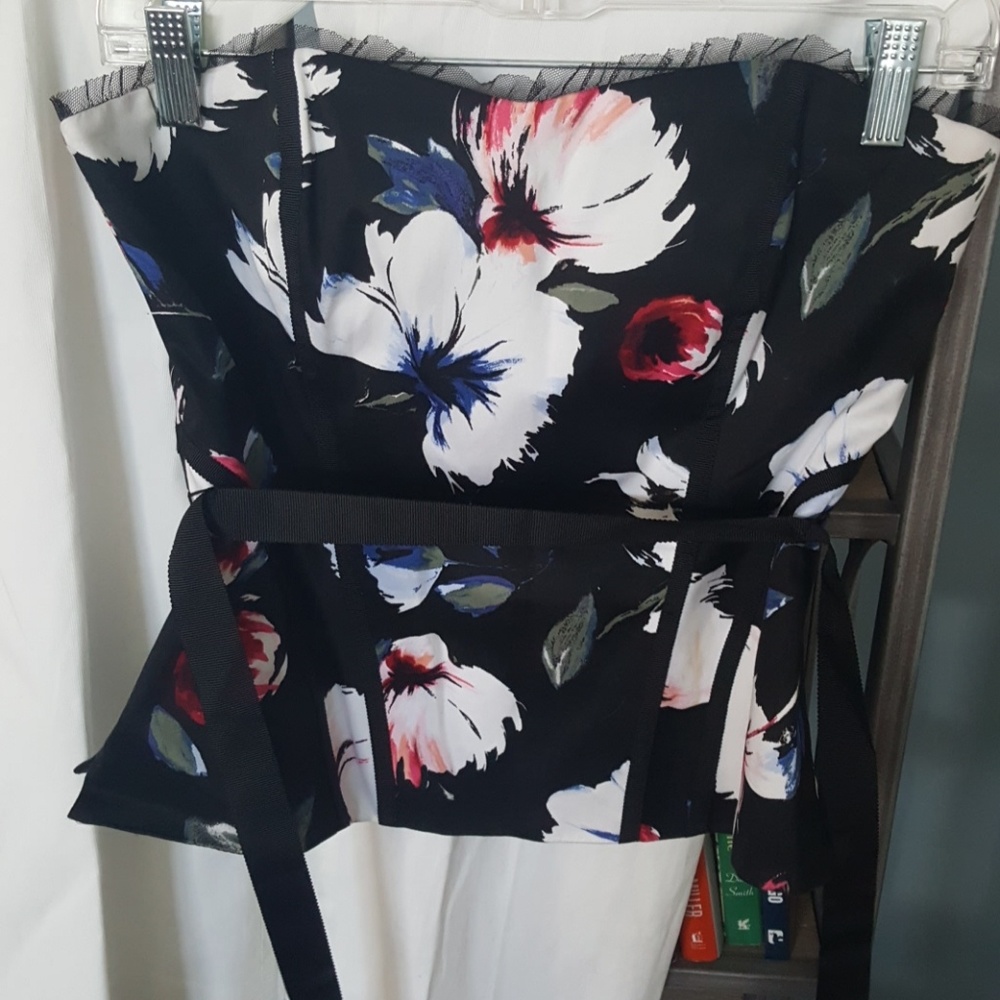 Corset floral top. Unzips completely.