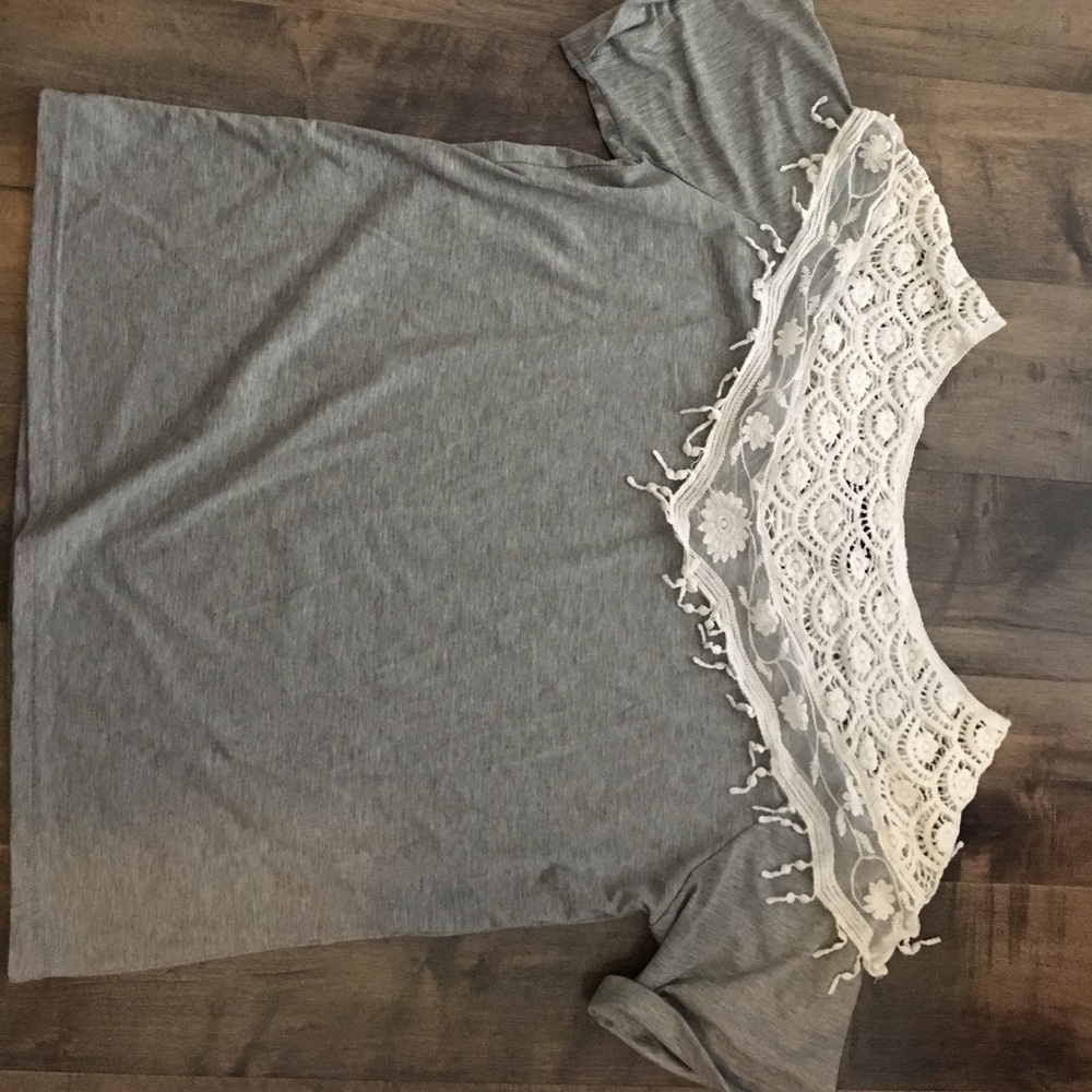 Gray lounge top