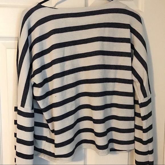 Banana Republic Stripe Top Size Medium 🍌 - Picture 3 of 6