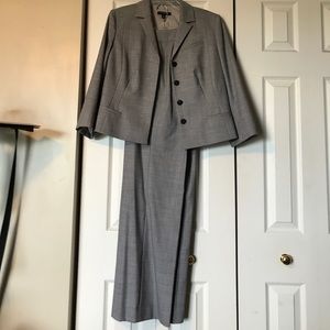 Ann Taylor 2-piece suit size 12