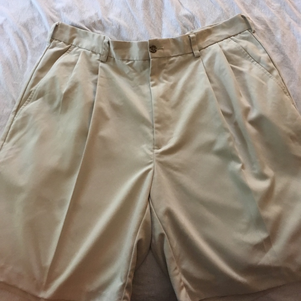 Men's golf shorts