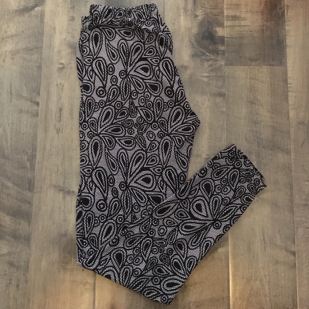 Pattern Leggings never worn