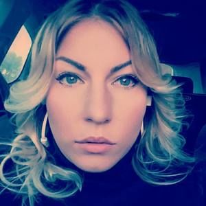 Meet your Posher, Delia