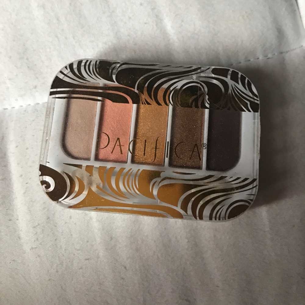 eyeshadow