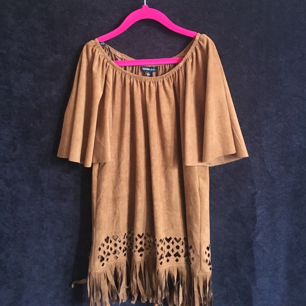 ***SOLD*** NWOT ❤️ Adorable Suede Top