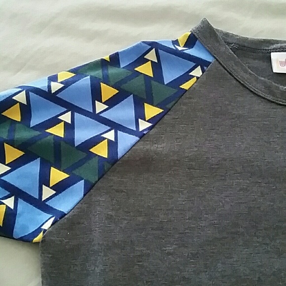 LuLaRoe Randy Tee - Sz XXS - Picture 3 of 3
