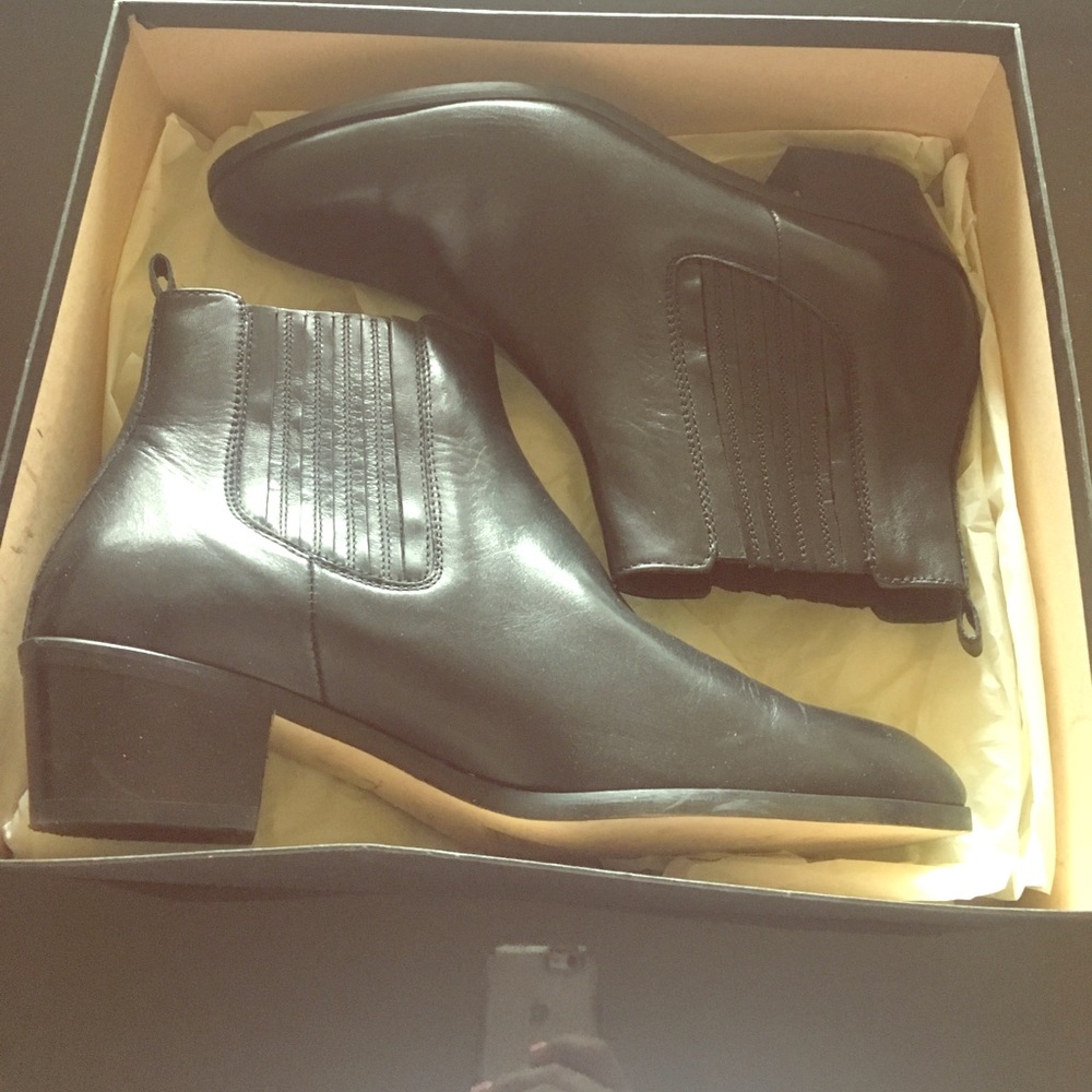 Super cute J Crew Chelsea Boot