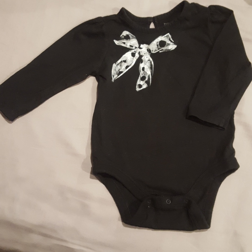 Baby gap long sleeve onesie