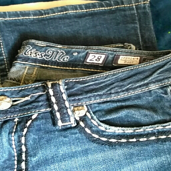 Miss Me Jeans - Picture 1 of 8