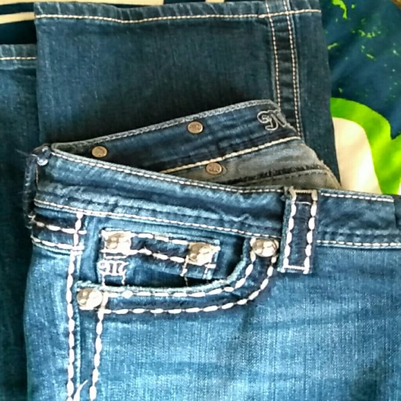 Miss Me Jeans - Picture 2 of 8