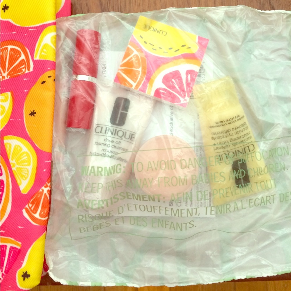 Clinique gift set with bag
