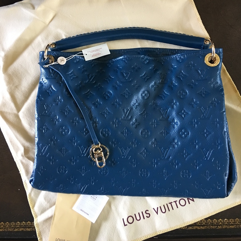 New Fashion Style Hobo LV Artsy MM look alike.