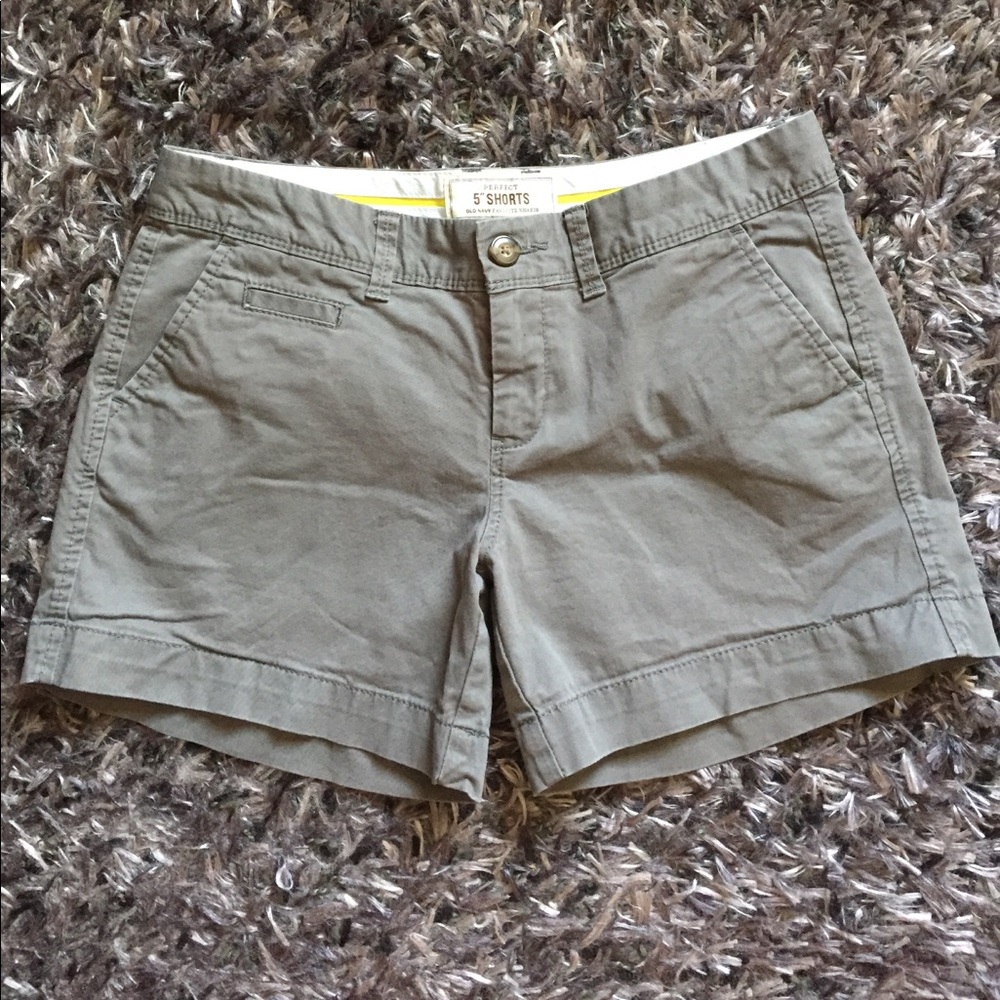 Old navy gray khaki shorts