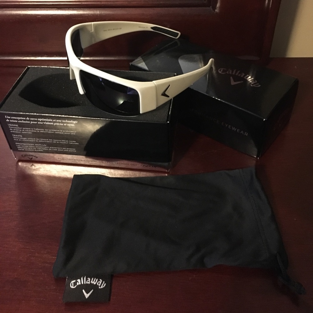 In box never worn Callaway golf sunglasses white