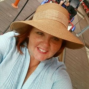 Meet your Posher, Eileen