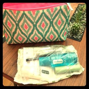 Clinique gift set and bag