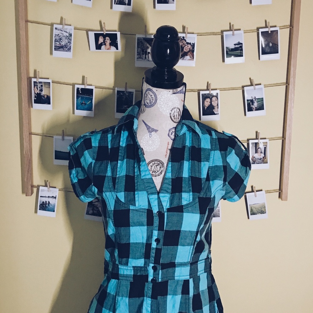 3 FLANNELS FOR 35 - Picture 6 of 8