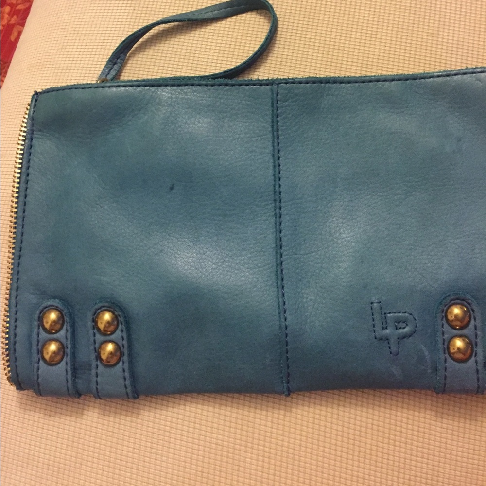 Linda Pelle leather clutch