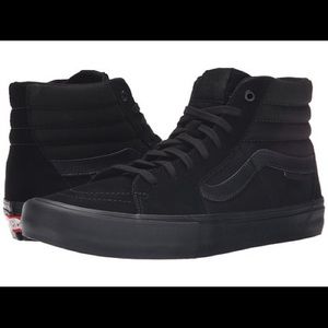Hi skate pro vans in blackout