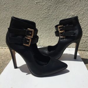 3 inch black buckle heels