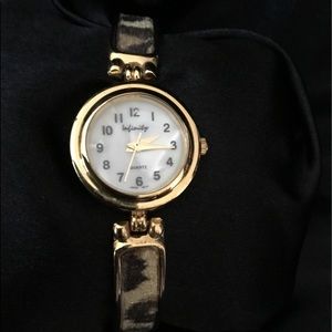 Leopard "faux fur" band Watch