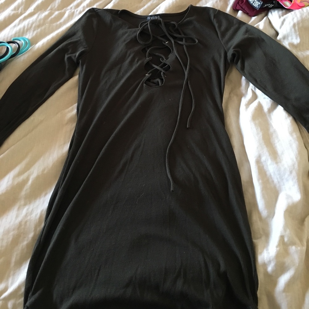 ADORABLE dark green dress with tie up front