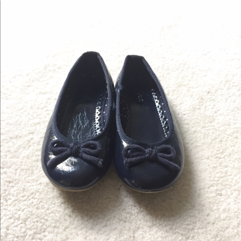 Gap navy flats, toddler girl size 6.