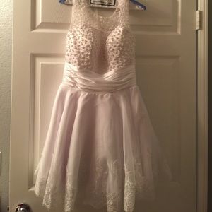 Short white dress- lace up back