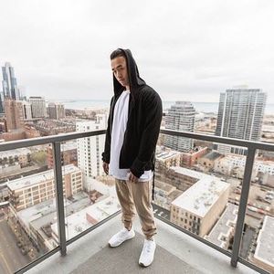 Meet your Posher, Lawrence