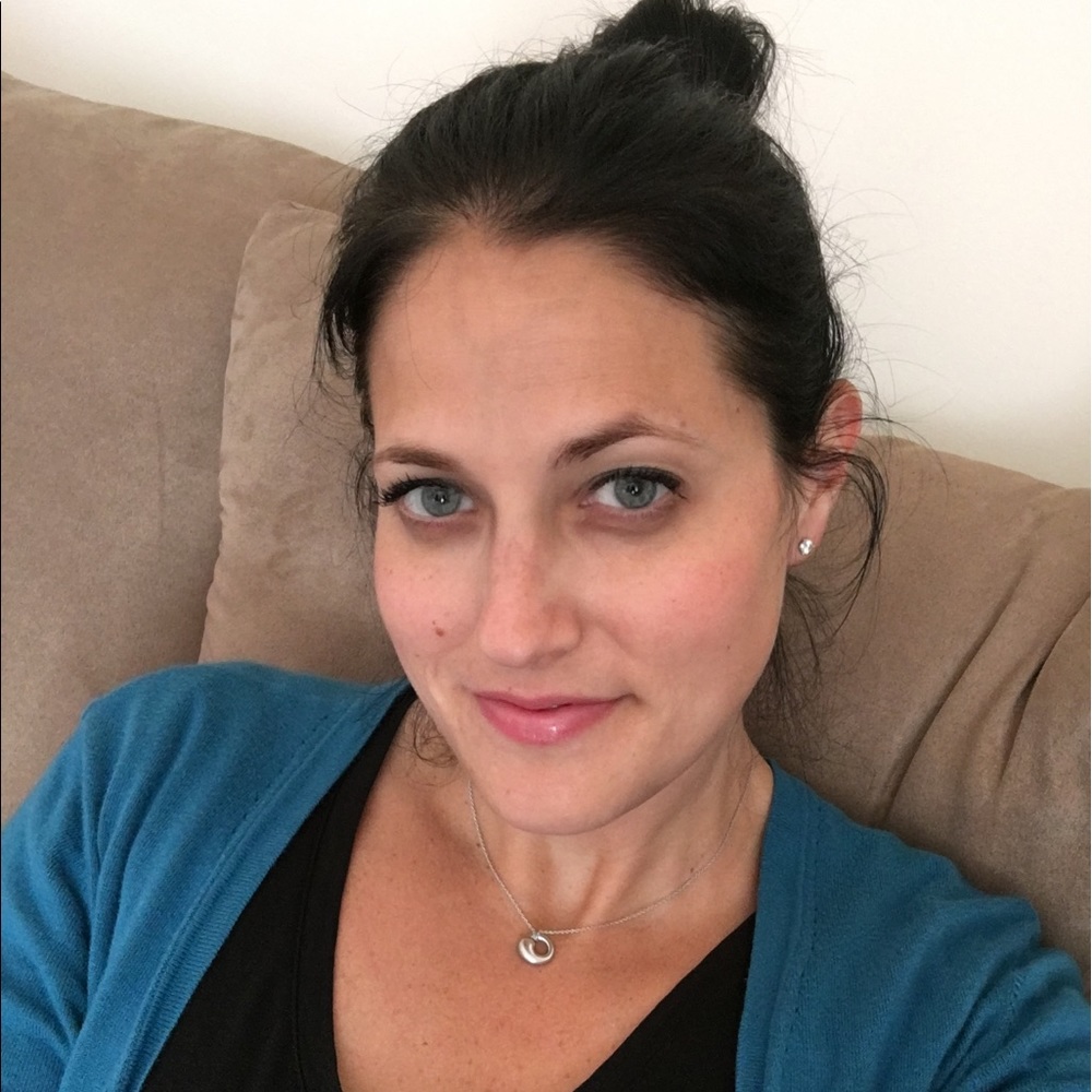 Meet your Posher, Stephanie