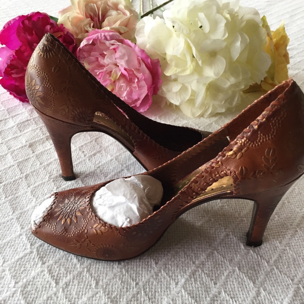 BCBGIRLS "Elyas Shoes