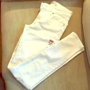 Levi 711 skinny jeans ✨