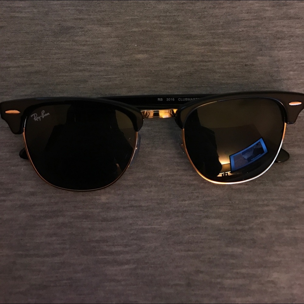 Ray-Ban Clubmaster RB3016 BRAND NEW
