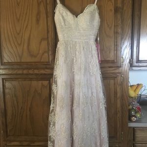 White lace prom dress!