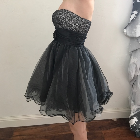 Homecoming Dress - Picture 4 of 4