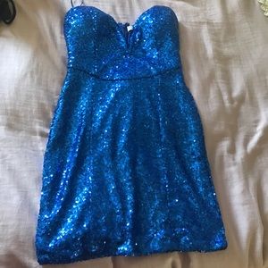 Blue strapless dress - Never worn
