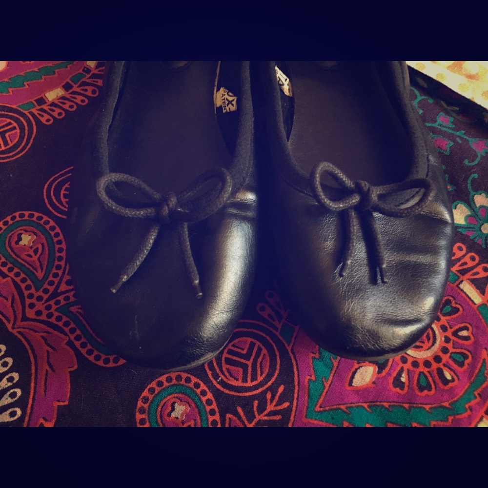 Cute Black Bow Flats
